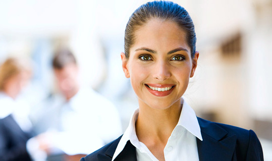 Panduan gaya karisma solekan wanita berwibawa