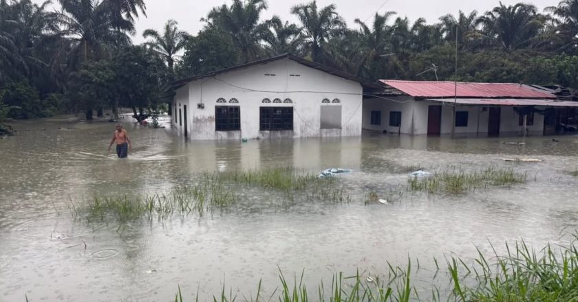 Banjir makin buruk: Mangsa dipindahkan lebih 11,000