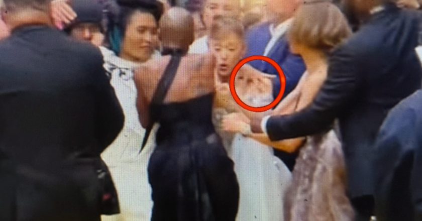 Lelaki serbu, peluk bahu Ariana Grande di Singapura, dihadapkan ke mahkamah