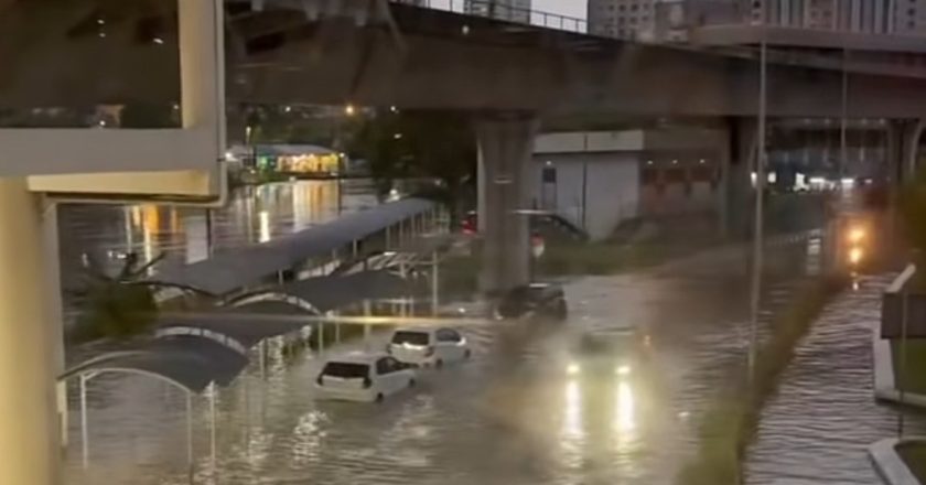 Laluan stesen LRT/MRT/Monorel Titiwangsa ditenggelami  ‘sungai’