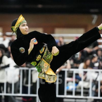 Nur Syafiqah hadiahkan emas bersejarah Malaysia