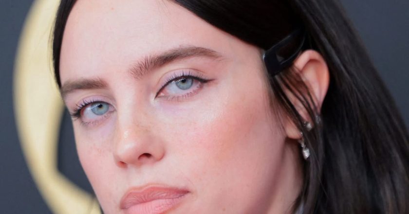 Bukan sekadar pemenang Grammy 2026: Billie Eilish kecam ICE!