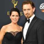 Filem baharu pecah rekod, Neve Campbell jual rumah